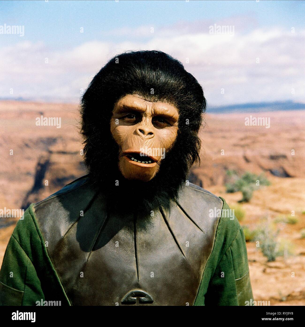 roddy-mcdowall-planet-of-the-apes-1968-RYJ9Y8.jpg