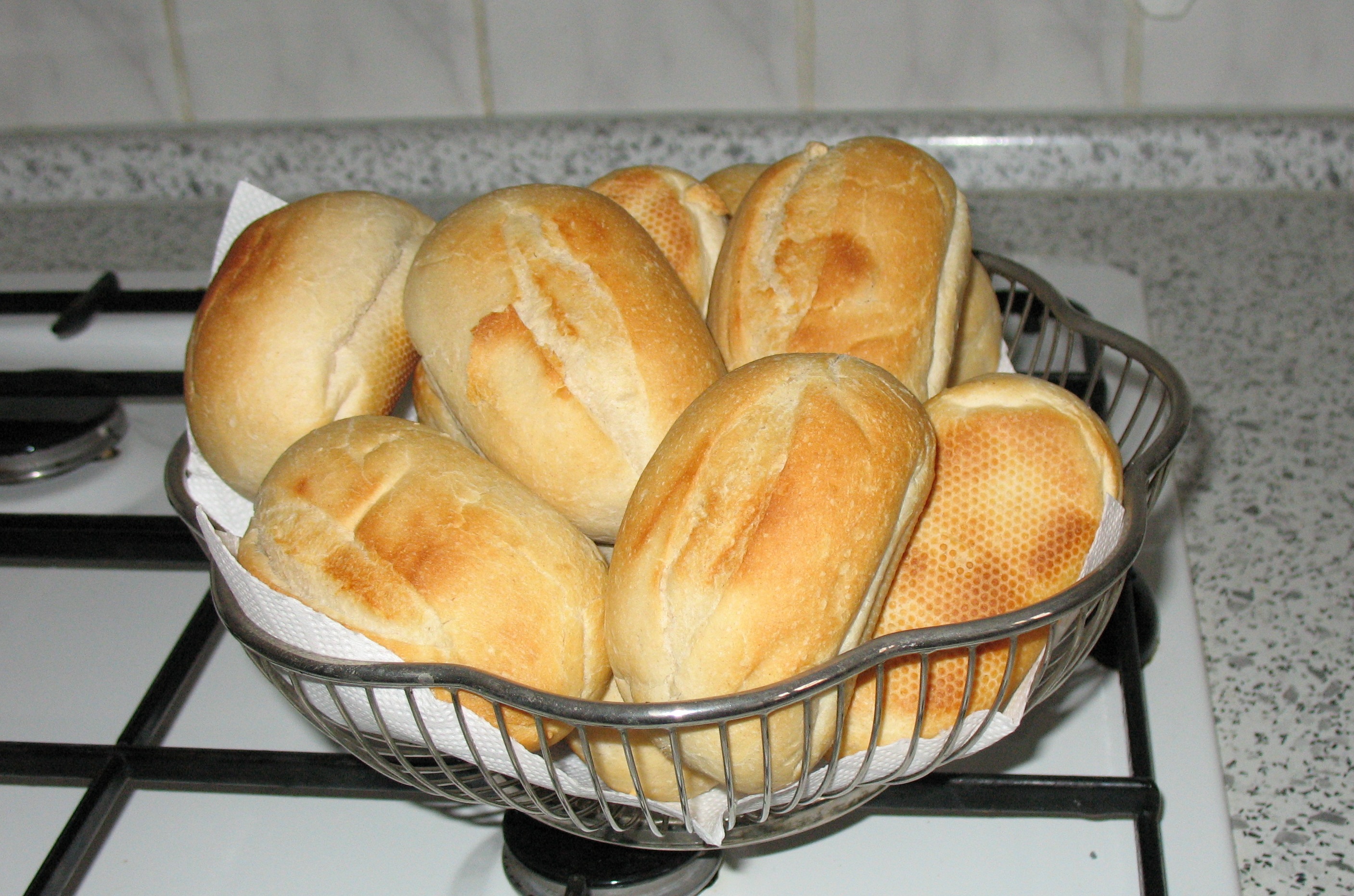 Bread_rolls.JPG